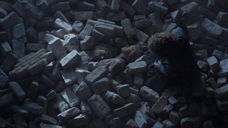 Tyrion discovers the bodies of Cersei and Jaime under rubble.