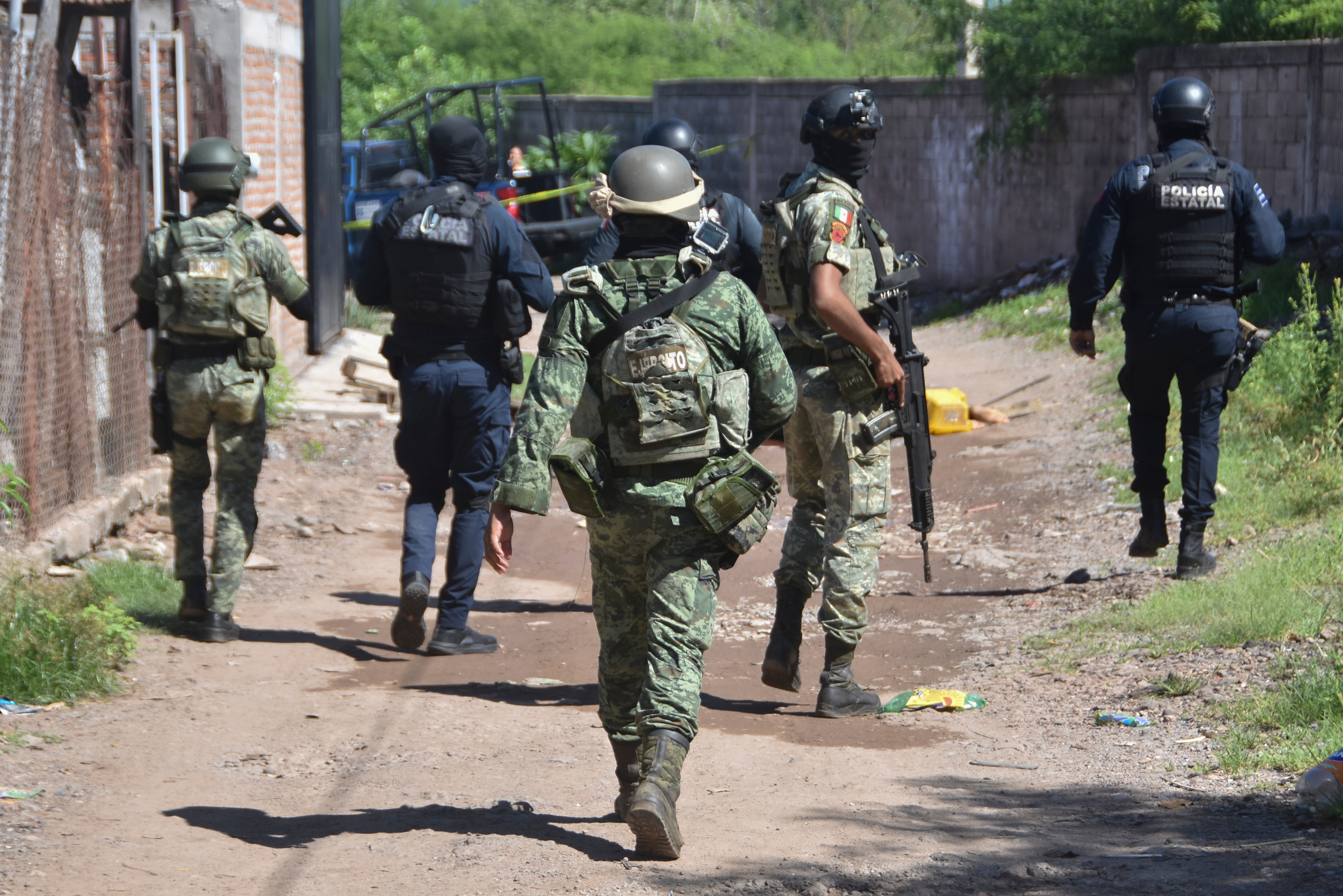 Ambassador denies US responsibility for Sinaloa violence as death toll ...