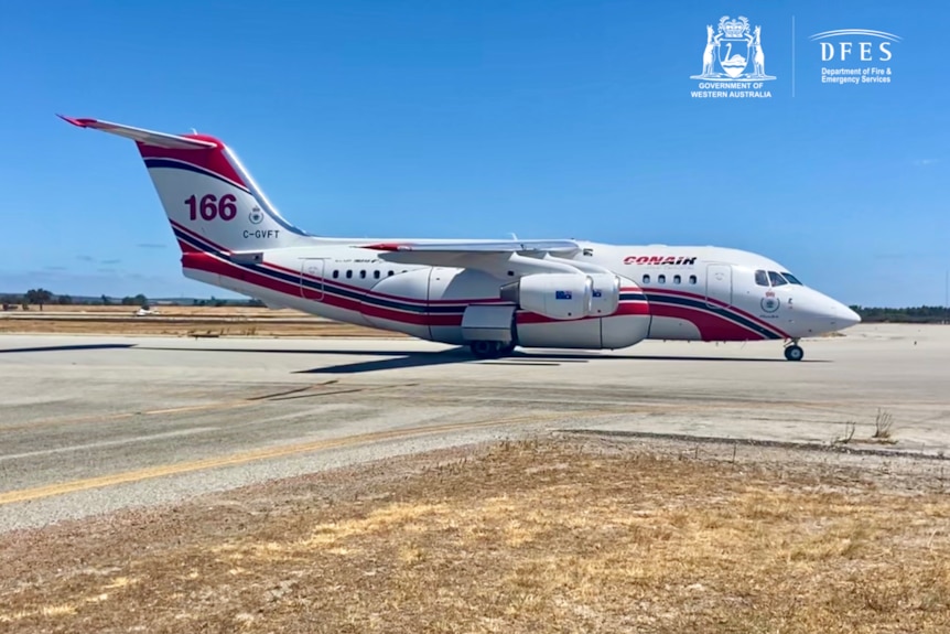 A plane sitting on a runway. 