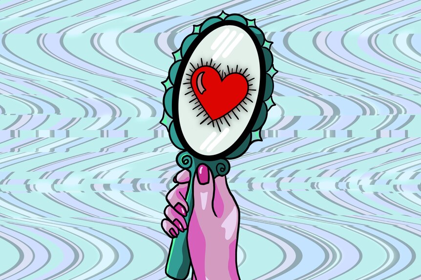 Una colorida ilustración de una mano sosteniendo un espejo, con un corazón de arte pop en el cristal.