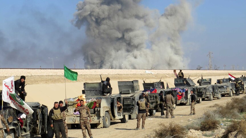 Iraqi forces troops near Ramadi