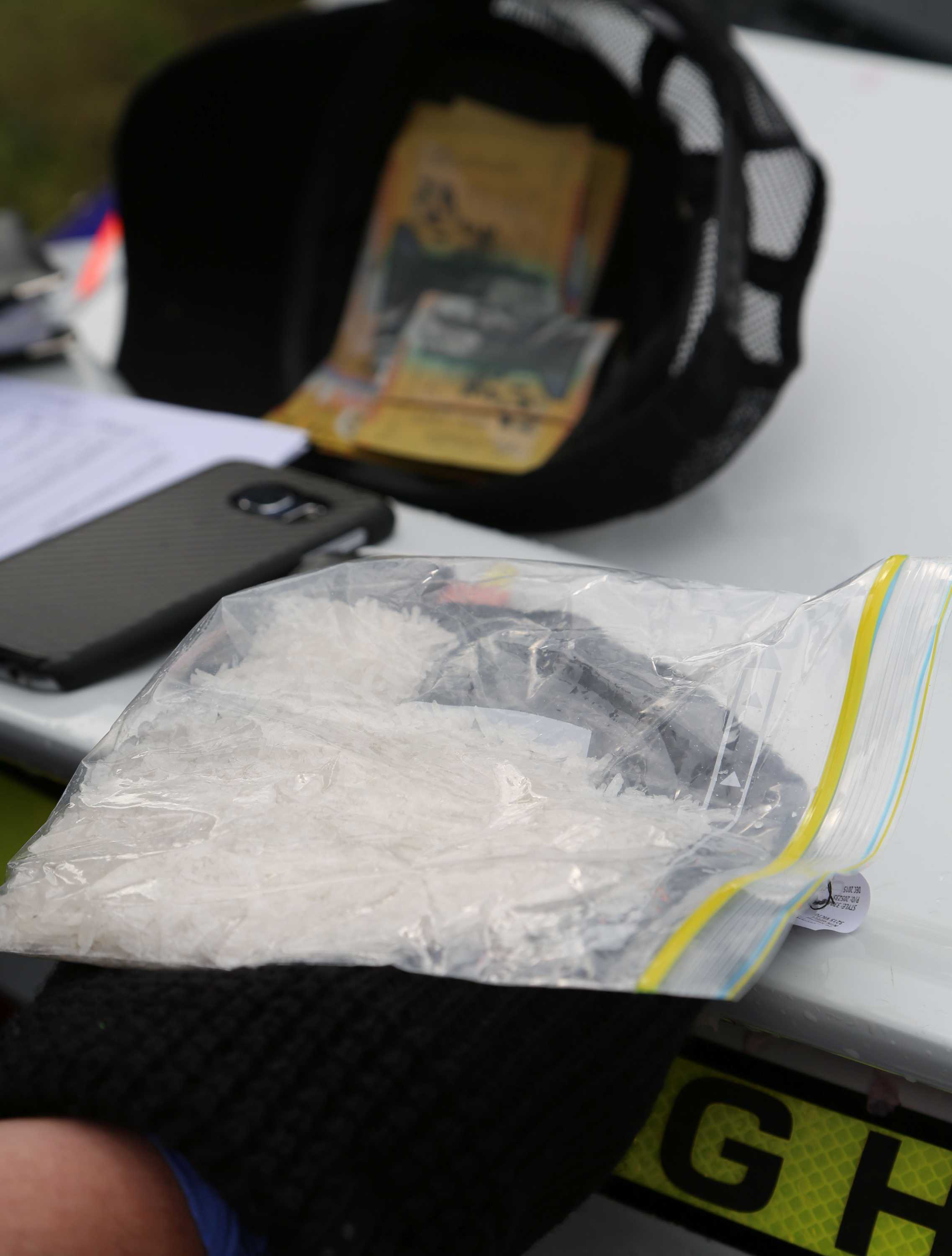 Arrests made, ice seized in Queanbeyan - ABC News