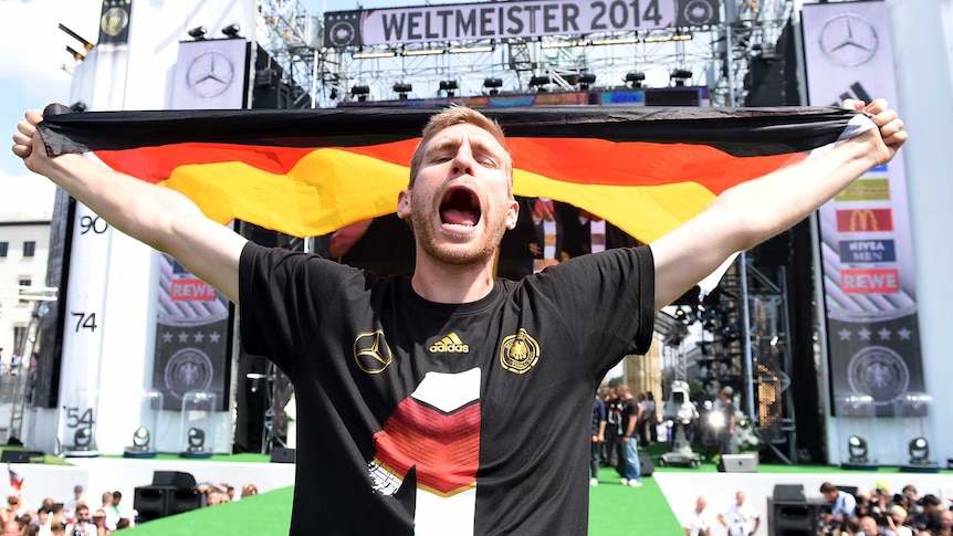 Mertesacker celebrates World Cup win in Berlin
