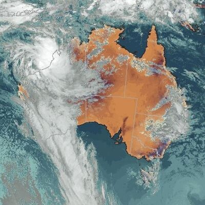 Tropical cyclone bears down on WA coast - ABC News