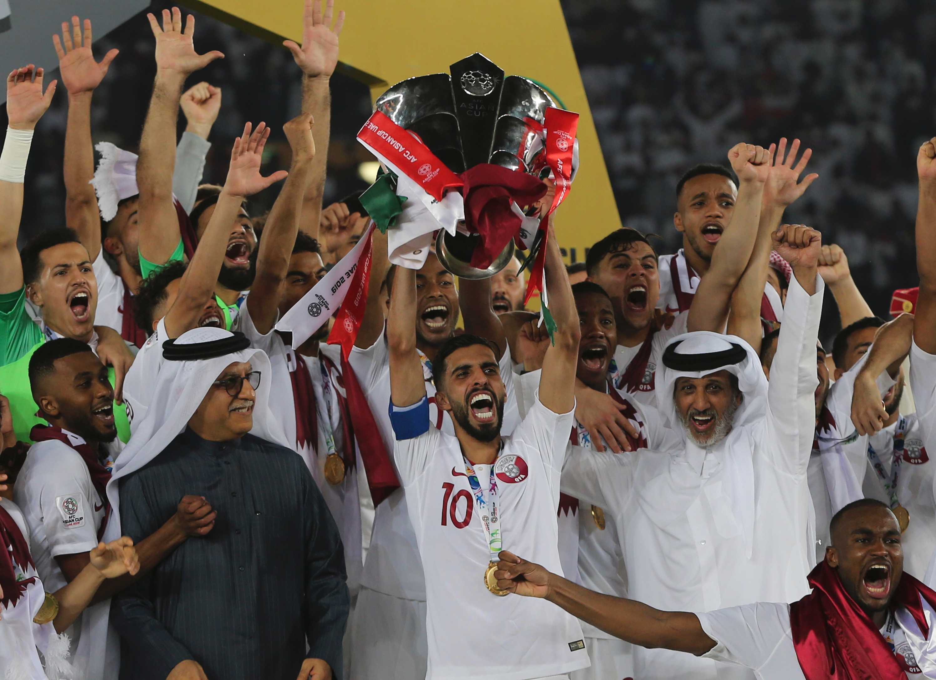Qatar defeats Japan 31 in final to claim maiden Asian Cup title after