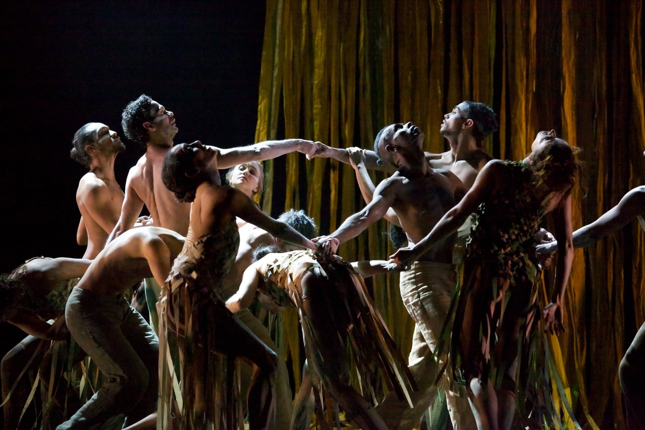 Bangarra Dance Theatre wins international award for creating 'radical change'