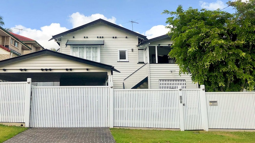 White large Queensland home in Coorparoo, Brisbane.