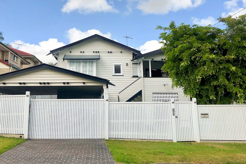 White large Queensland home in Coorparoo, Brisbane.