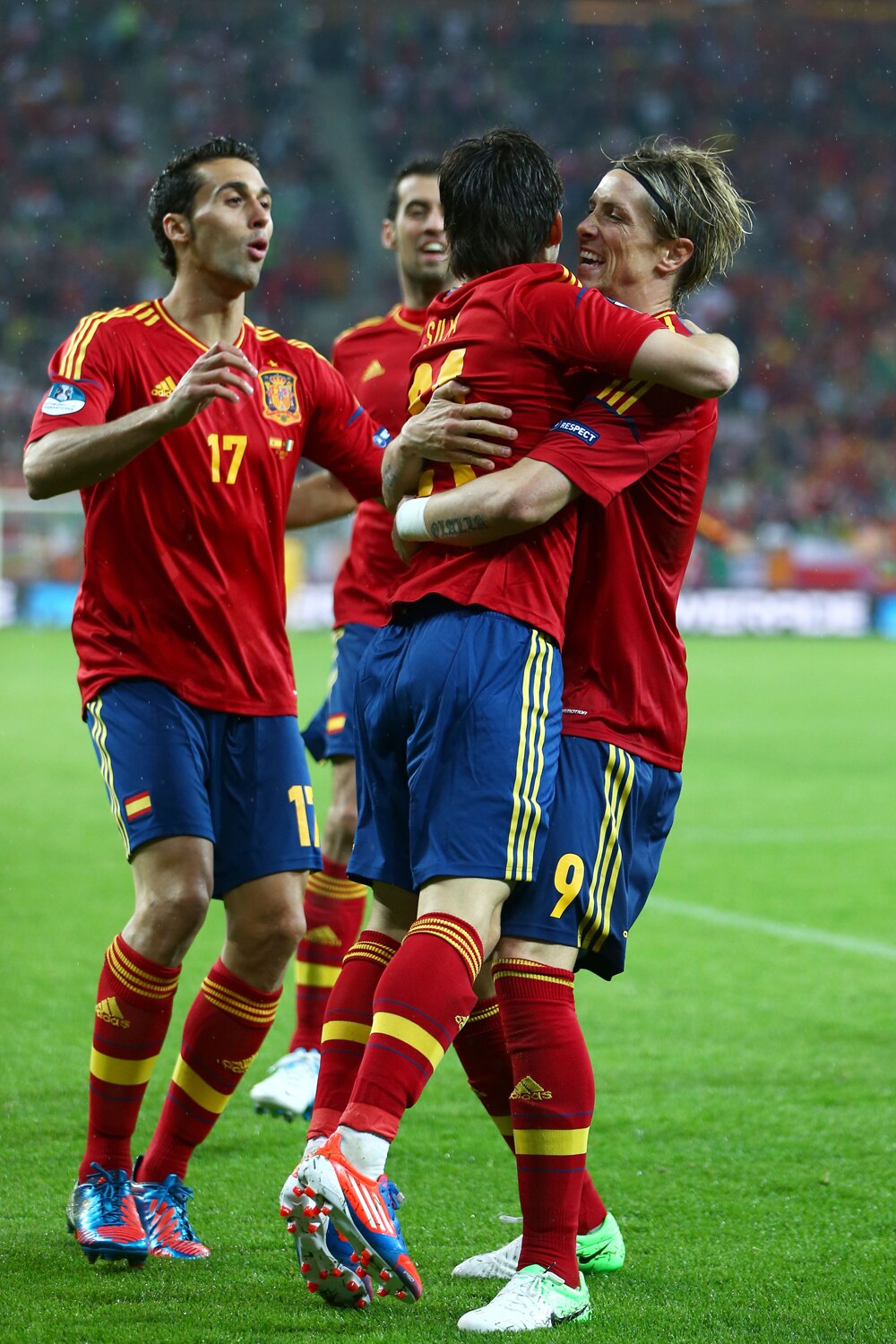 Евро 2012 по футболу. Испания чемпион европы 2012. Евро 2012 испания. Сборная испании 2008-2012. Испания евро 2012.