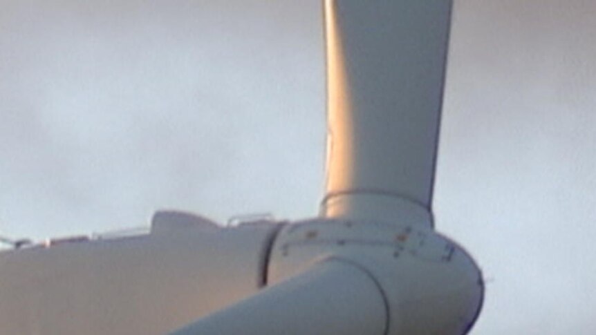 Single wind turbine with three blades