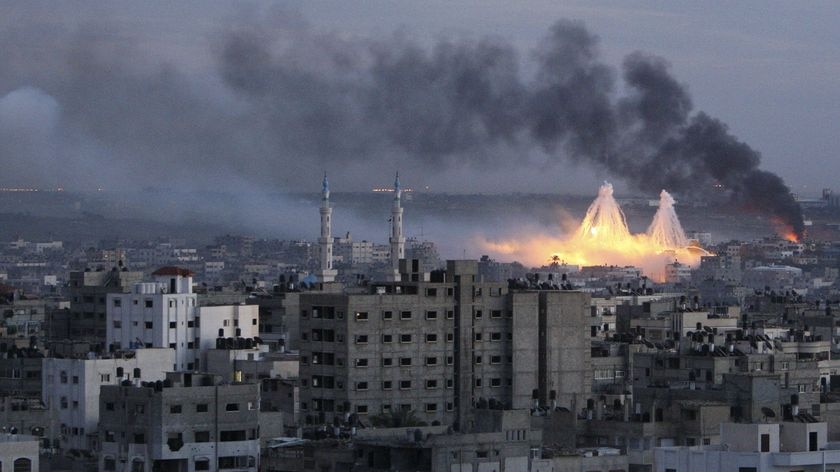 Smoke rises during Israeli's offensive in Gaza January 8, 2009