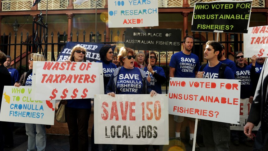 Protesters deliver a petition from the Save Cronulla Fisheries Research Centre against the closing of the centre