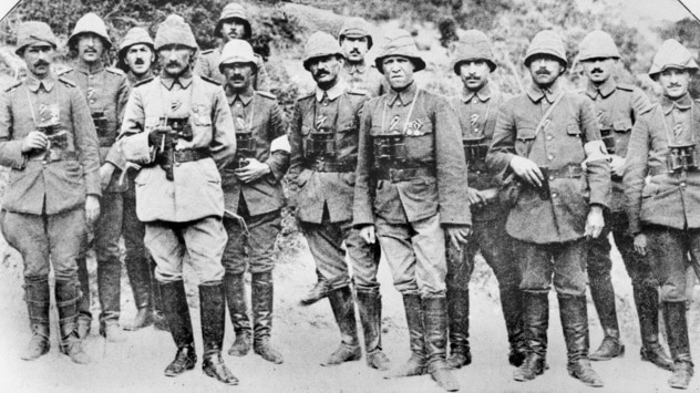 A group of Turkish WWI soldiers at Gallipoli