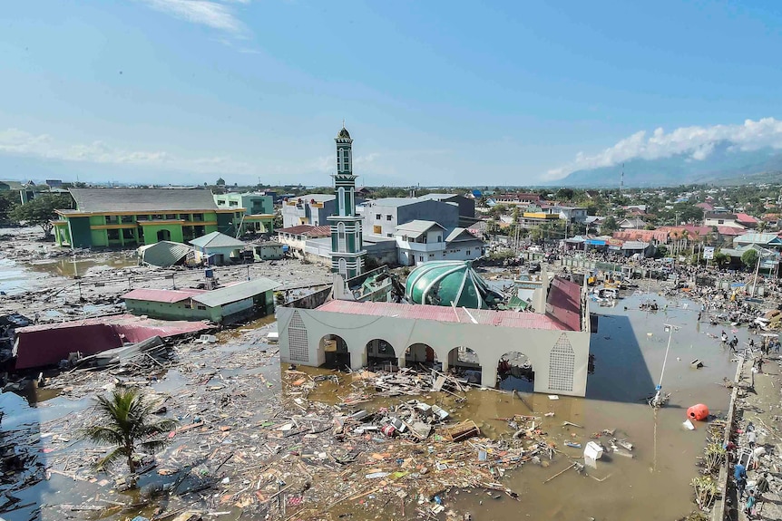 Pemandangan kerusakan masjid dari langit.