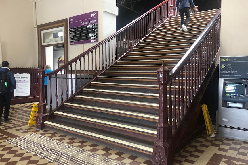 flight of stairs at ballarat train station