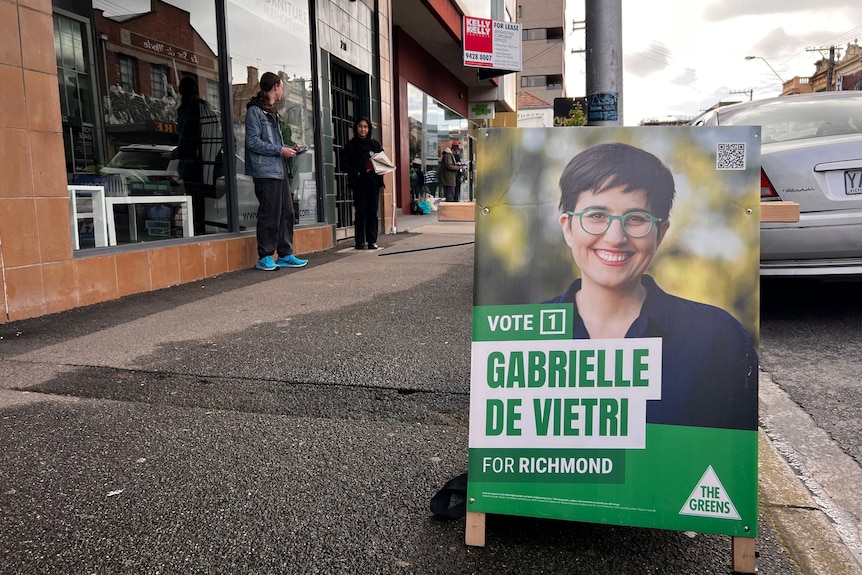 A green corflute reads 'Vote 1 Gabrielle de Vietri for Richmond'.
