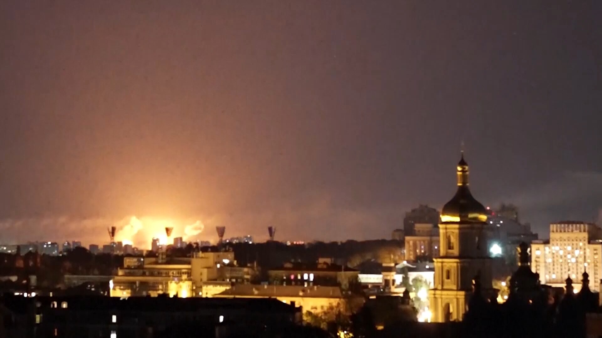 Blasts shake Ukraine in Russian attack - ABC News