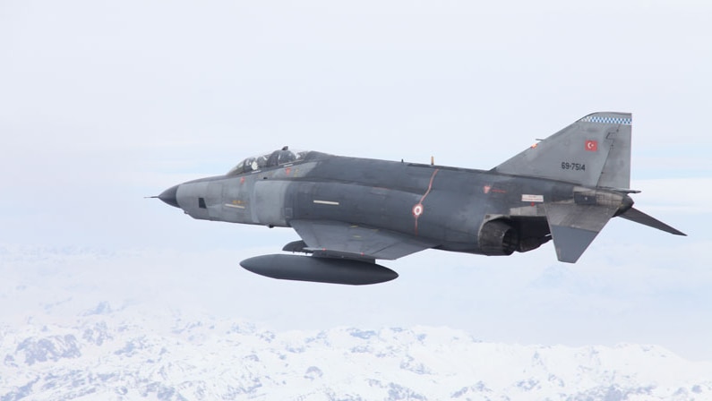 Turkish F-4 fighter jet