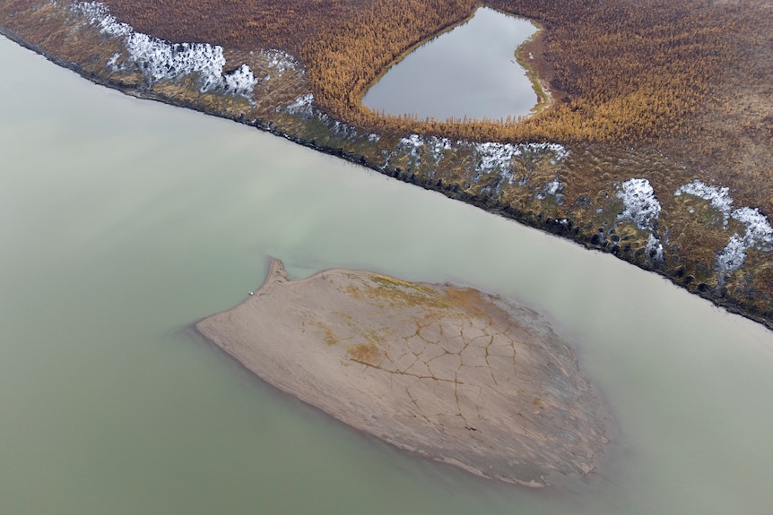 an aerial image showing the Kolyma River and the Duvanny Yar