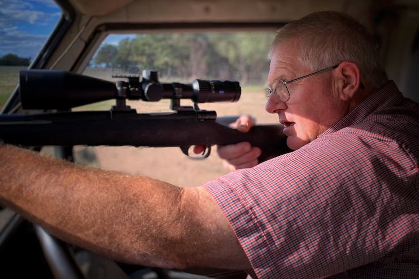 Glenn Cole aiming to shoot.