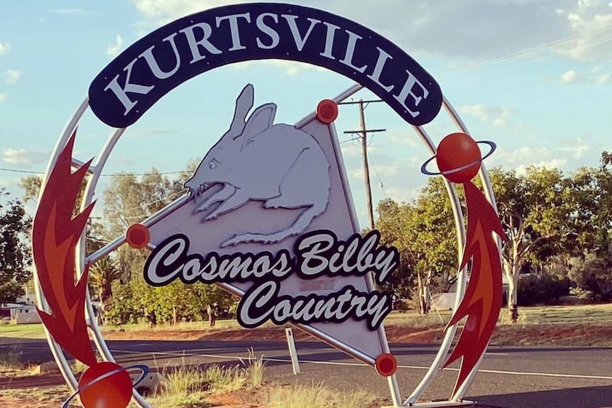 Town sign read Kurtsville instead of Charleville.