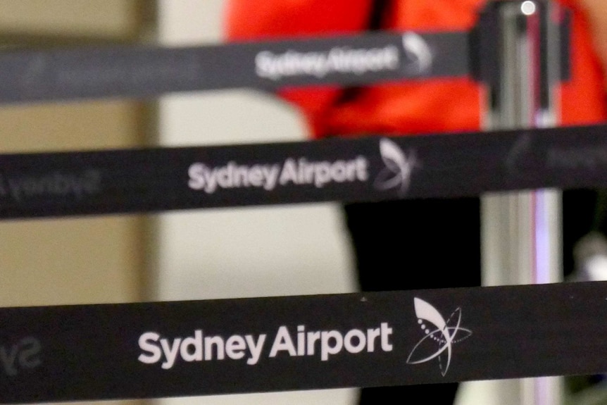 Sydney Airport logo.