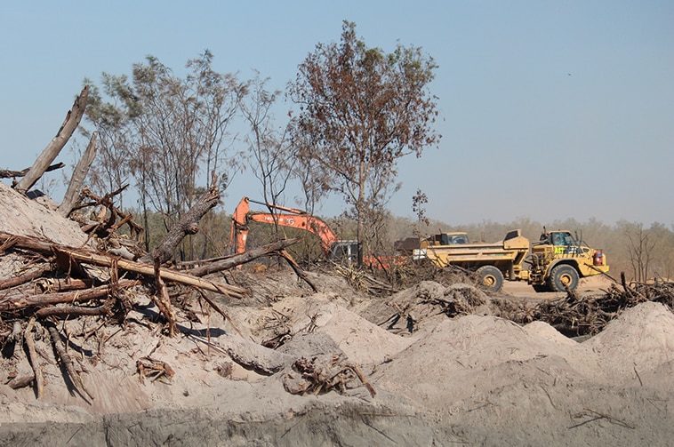 Sand mining at Howard sand plains, near Darwin