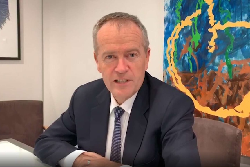 Labor leader Bill Shorten appears on a video published on the Chinese social media platform WeChat.