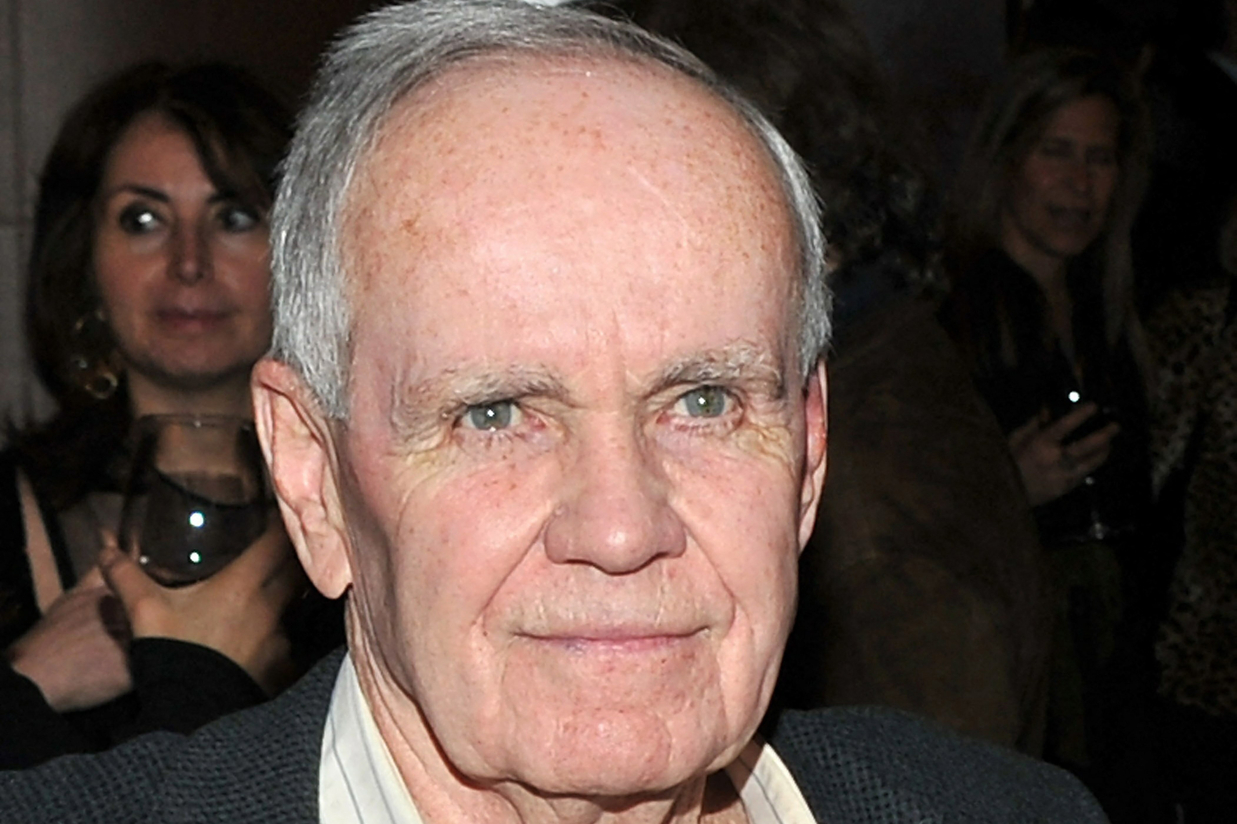 Pulitzer Prize-winning American Author Cormac McCarthy Dies At 89 - ABC ...