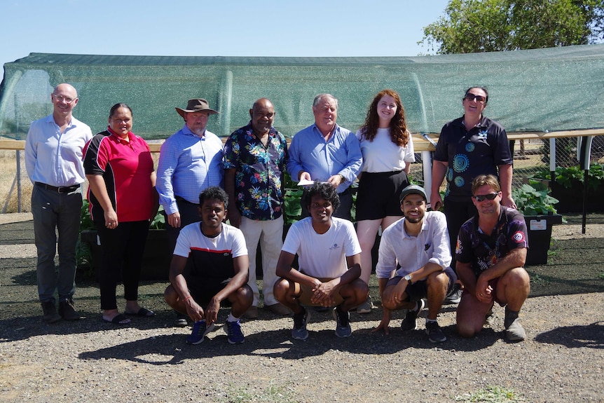 Group photo at Walgett drought-proof garden launch