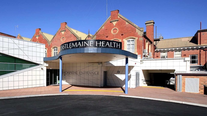 Castlemaine Health hospital, a part modern, part old red brick building in Castlemaine