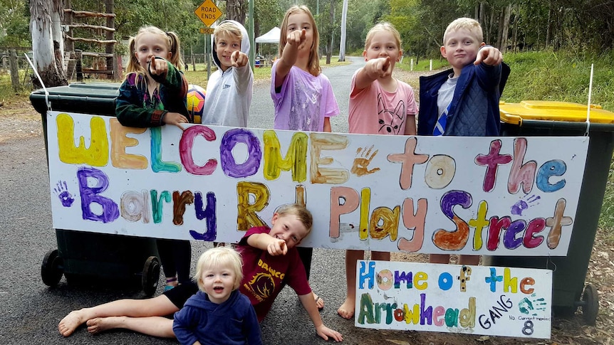 Kids in the Arrow Head street gang.