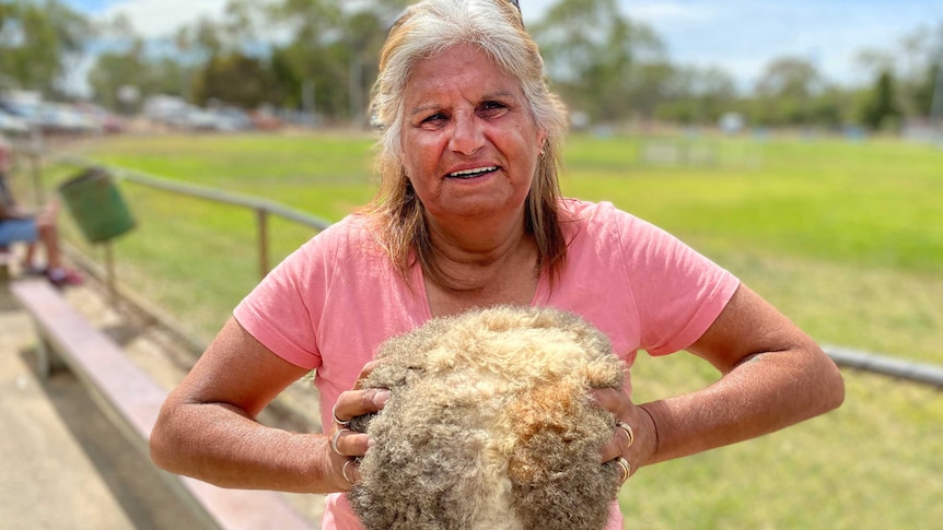 Diana "Titta" Secombe wants to see the AFL play a match in Moyston in western Victoria