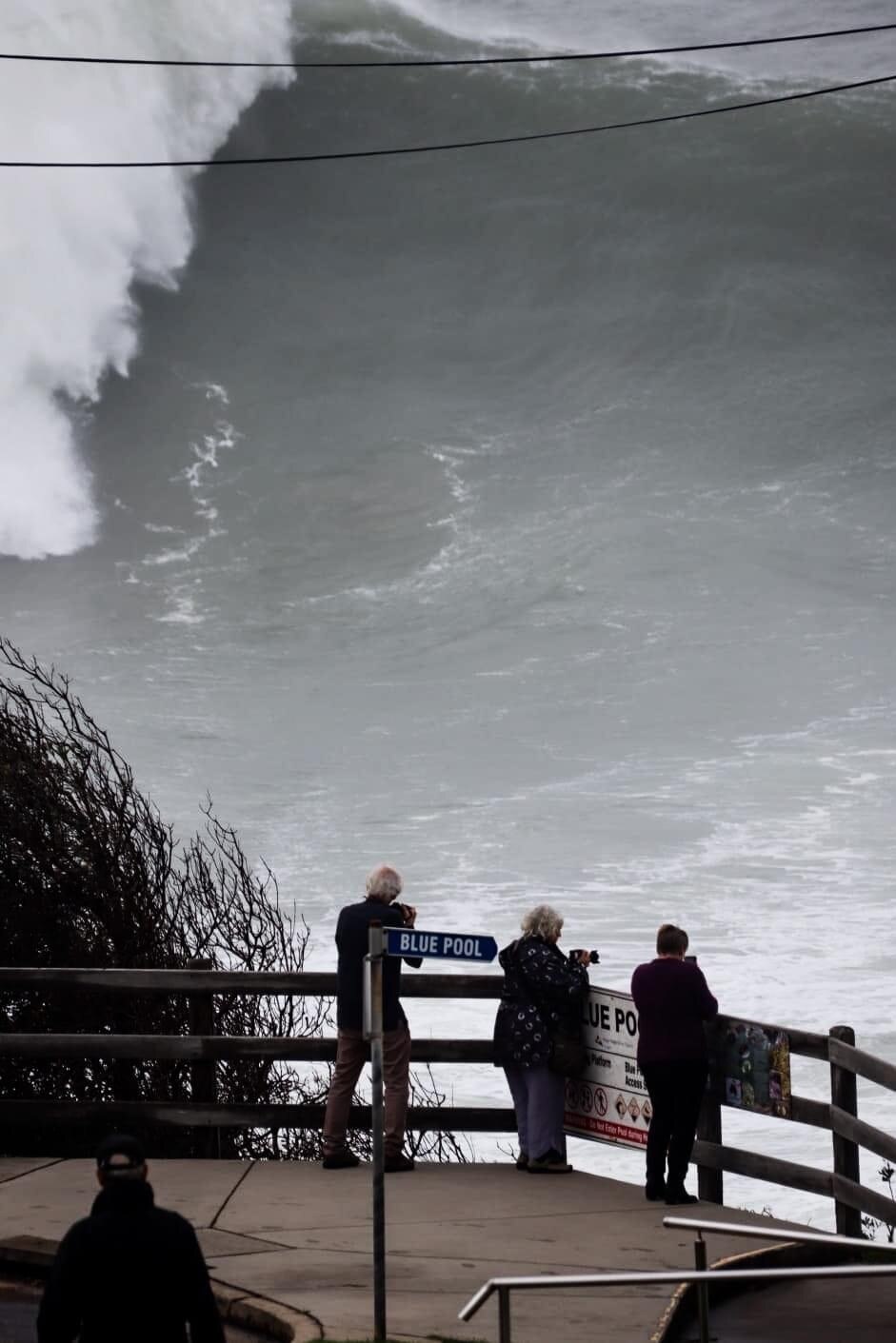 Beach erosion and big swell forecast for South Australia prompts warnings  to stay away from beaches - ABC News