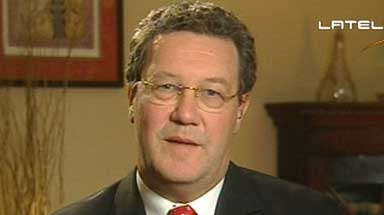 Alexander Downer will release a white paper on foreign aid. (File photo)