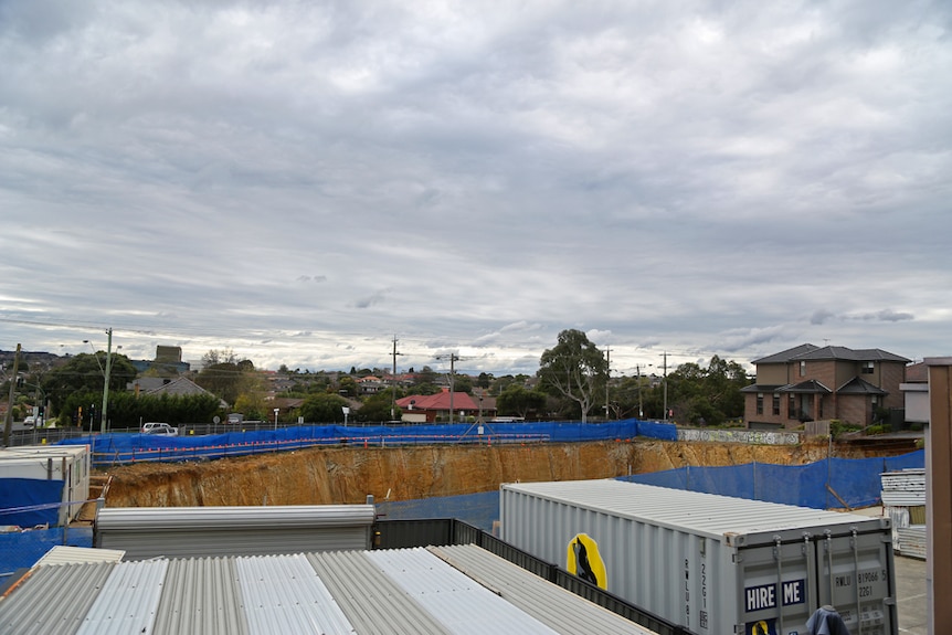 Wide shot of the pit in Mount Waverley