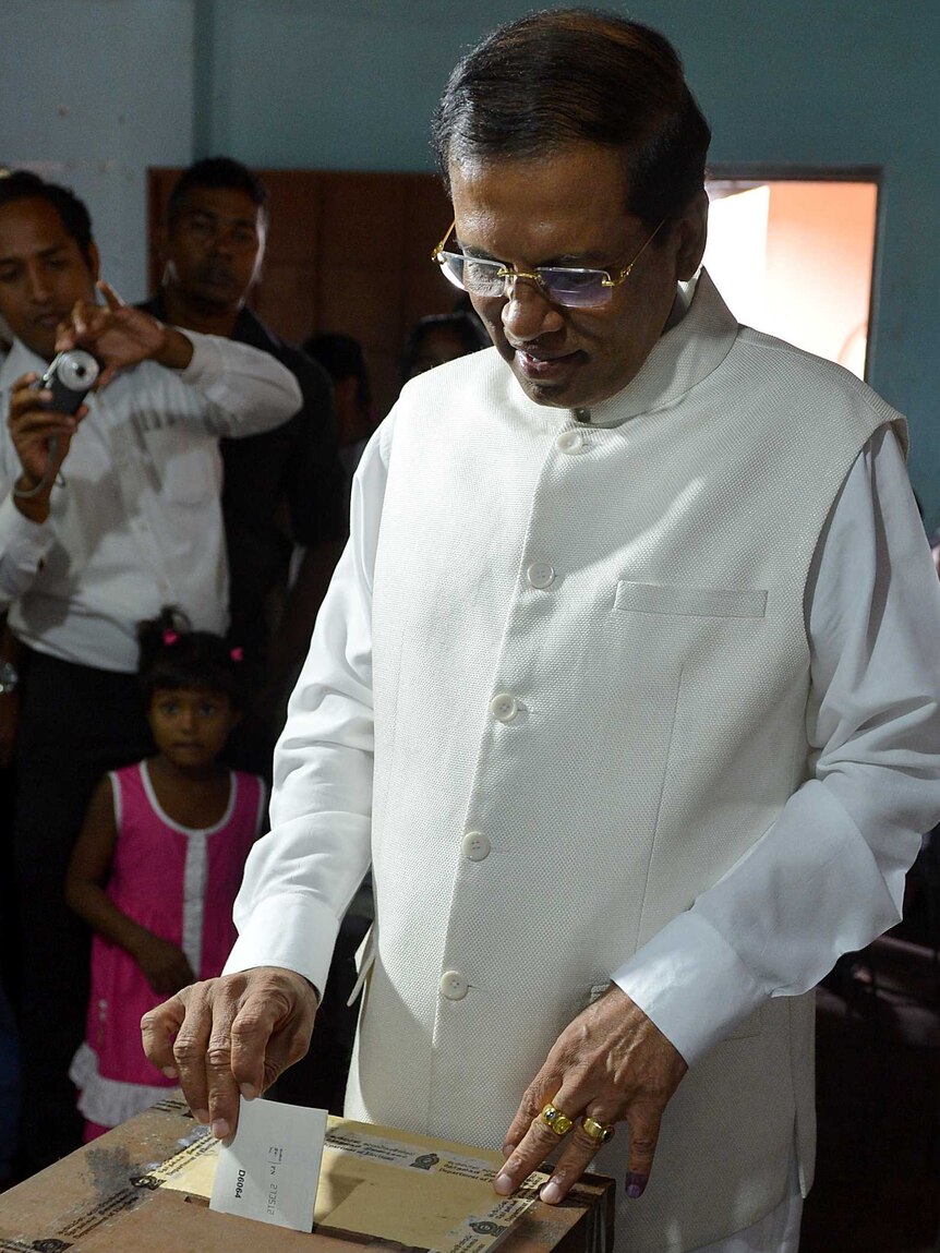 Presidential candidate Maithripala Sirisena casts Sri Lanka 2015 vote