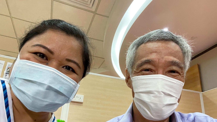 Singapore Pm Lee Hsien Loong Receives Pfizer Biontech Coronavirus Vaccination Abc News
