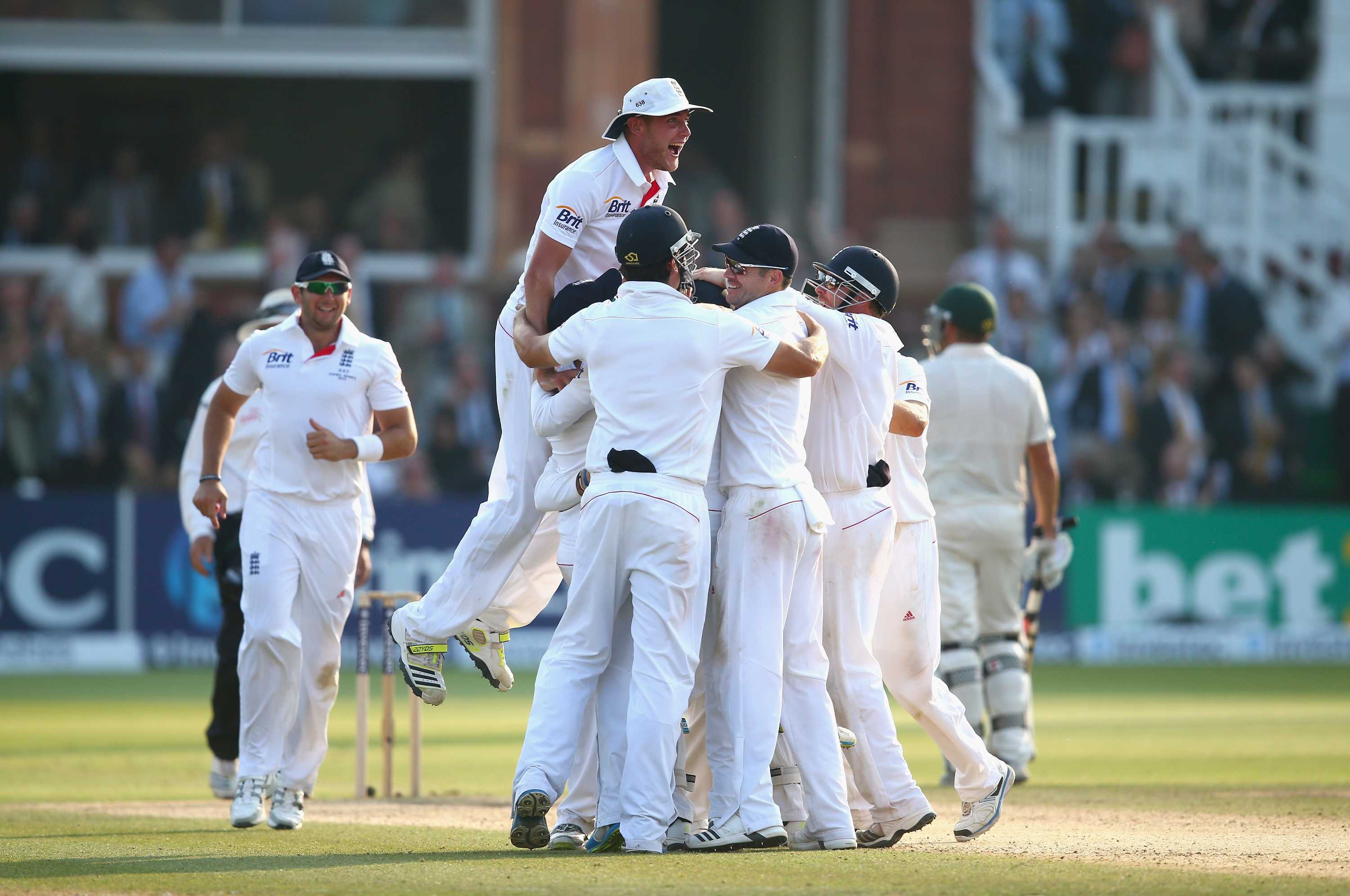 Ashes 2013: England Beats Australia By 347 Runs At Lord's To Lead ...