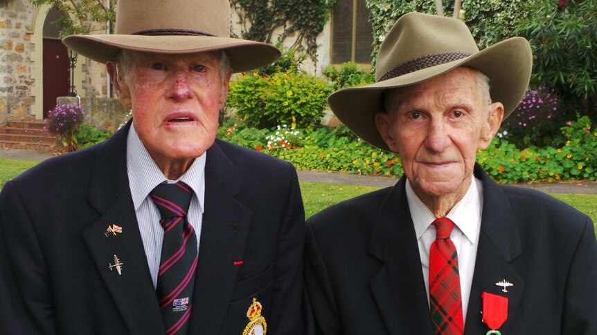 Brothers Murray and Eric Maxton flew in the same bomber in WWII.
