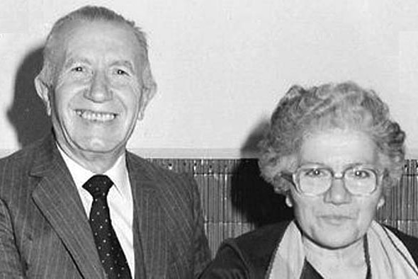 A black and white photo of two Argentinian grandparents.