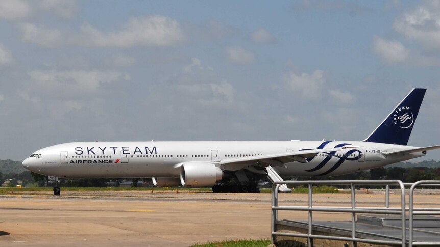 Air France plane grounded after bomb scare