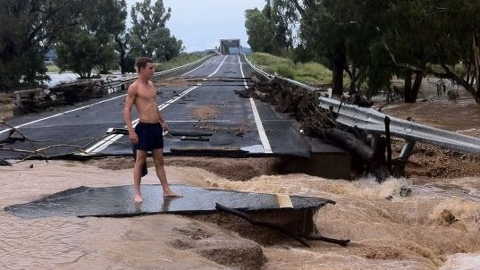 Flooding swamps Gravesend Rd near Moree