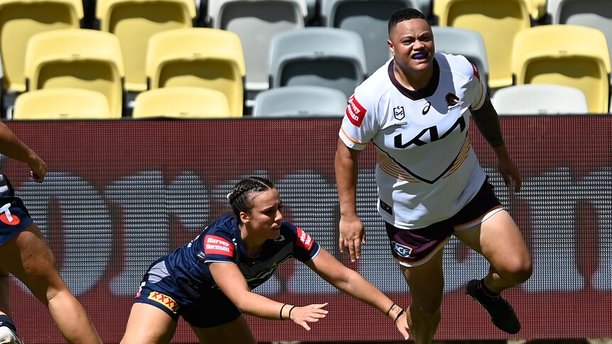 Broncos take down Cowboys in first edition of NRLW derby, Titans pip Sharks  - ABC News