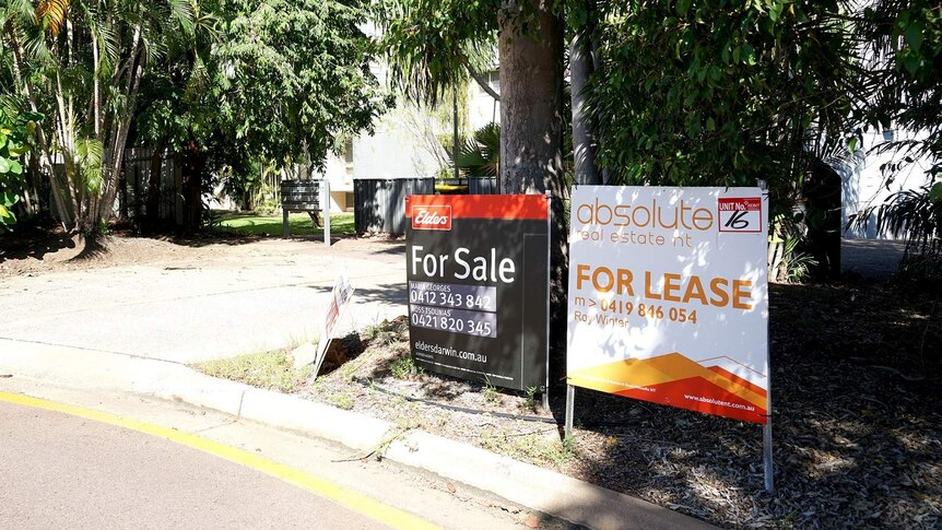 Housing for lease signs on a Darwin street.