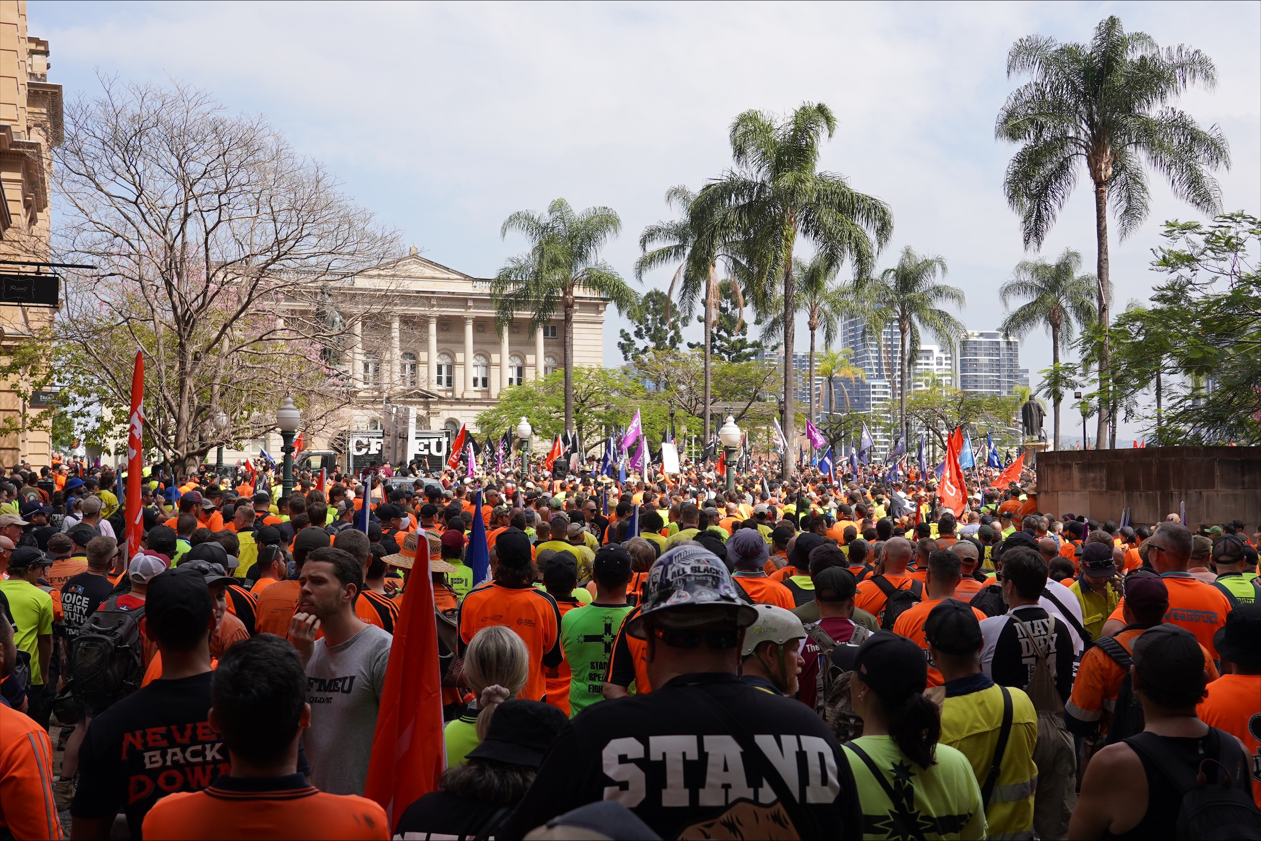 abc.net.au - ABC News - Inquiry to probe claims of violence and menacing conduct in Queensland's construction industry