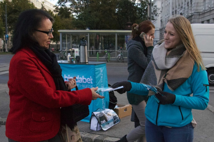 Sophie Valtiner, 'Team Kurz' volunteer