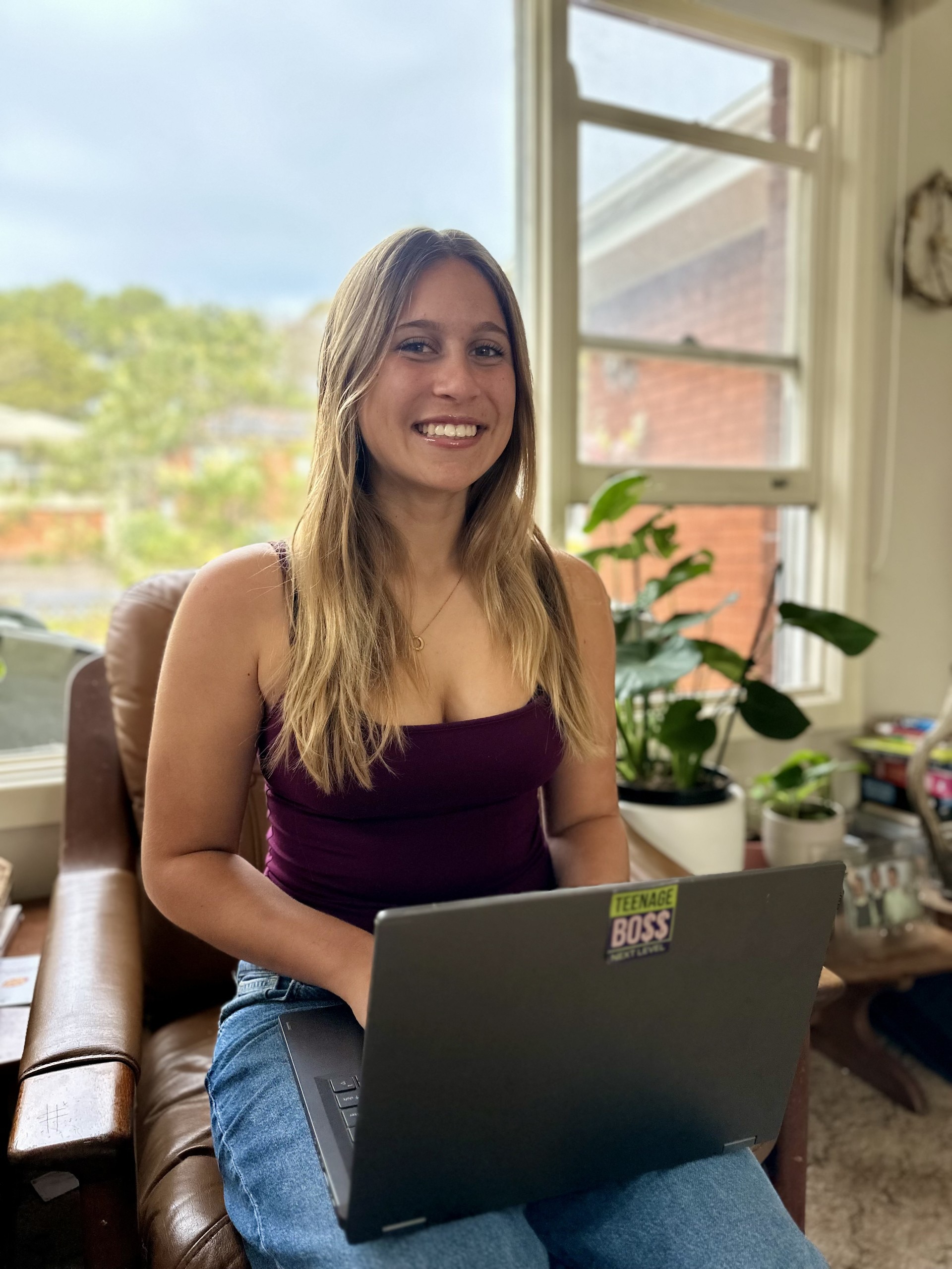 This teen took over her family's budget and saved $2,000