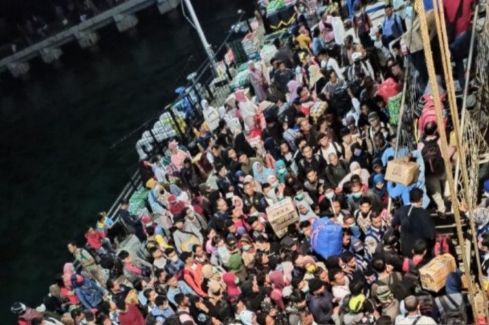 People leaving Natuna Island