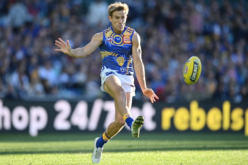 Brad Sheppard kicking the ball